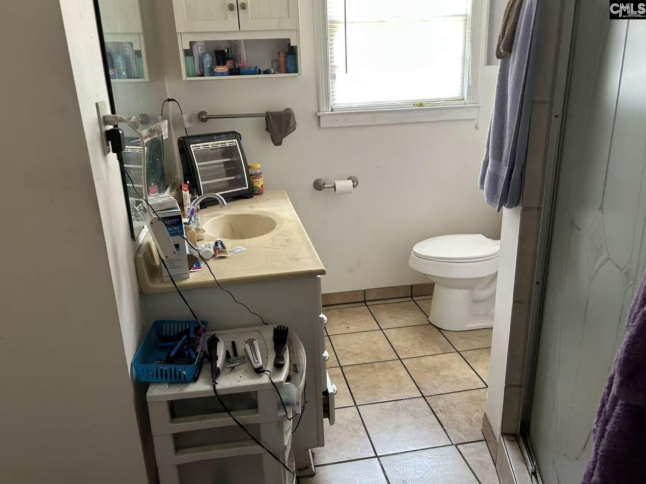 305 Park Lane Photo 10