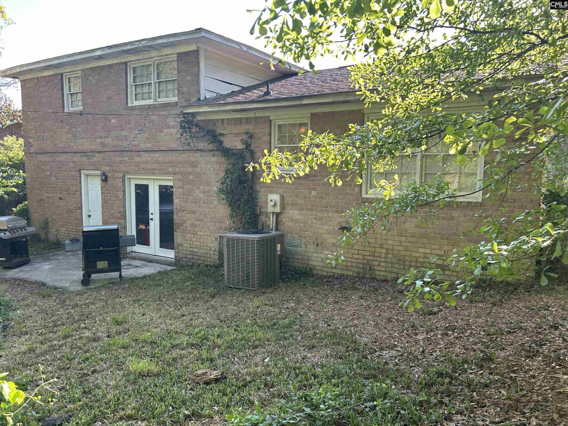 305 Park Lane Photo 11