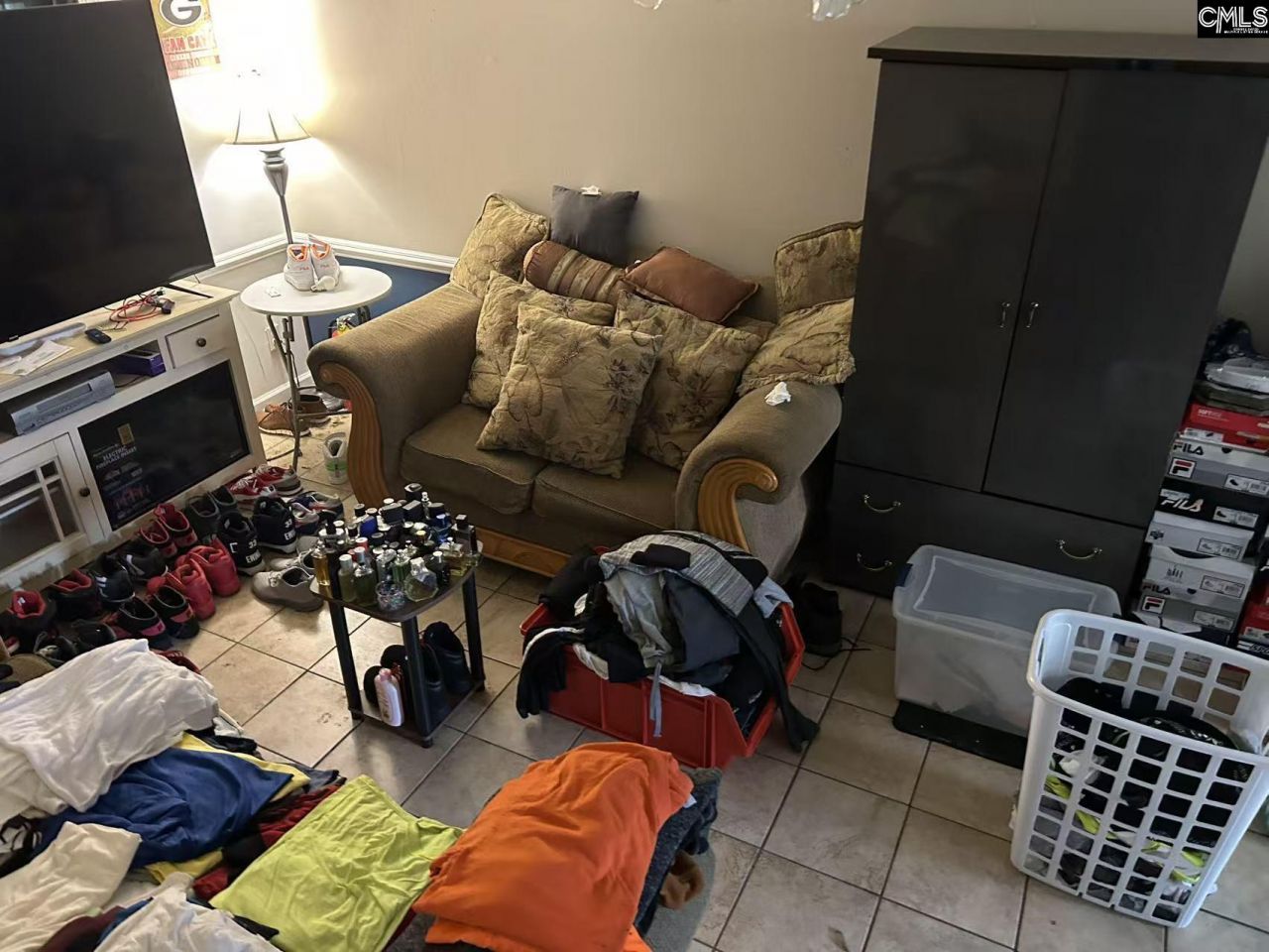 305 Park Lane Photo 12