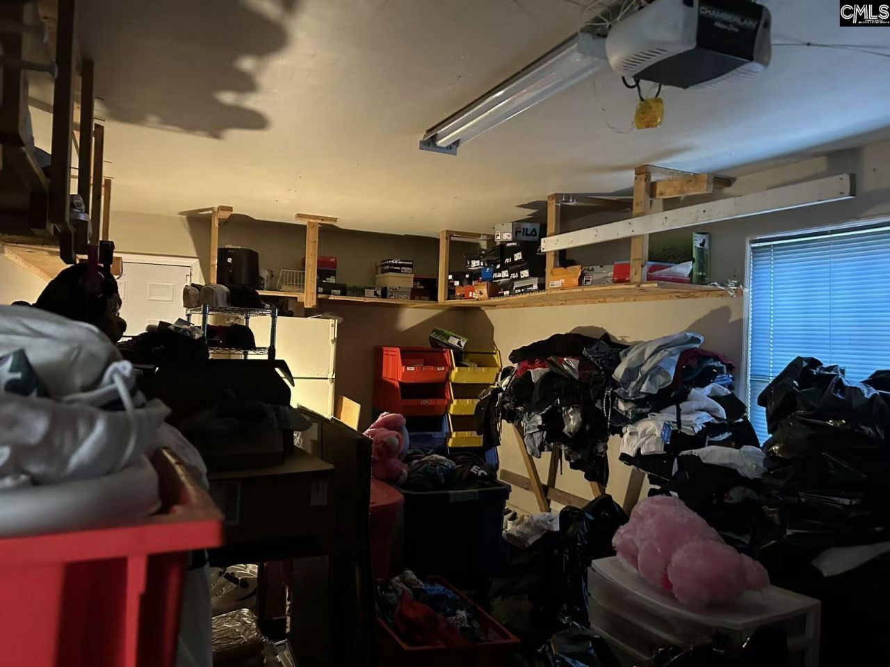 305 Park Lane Photo 14