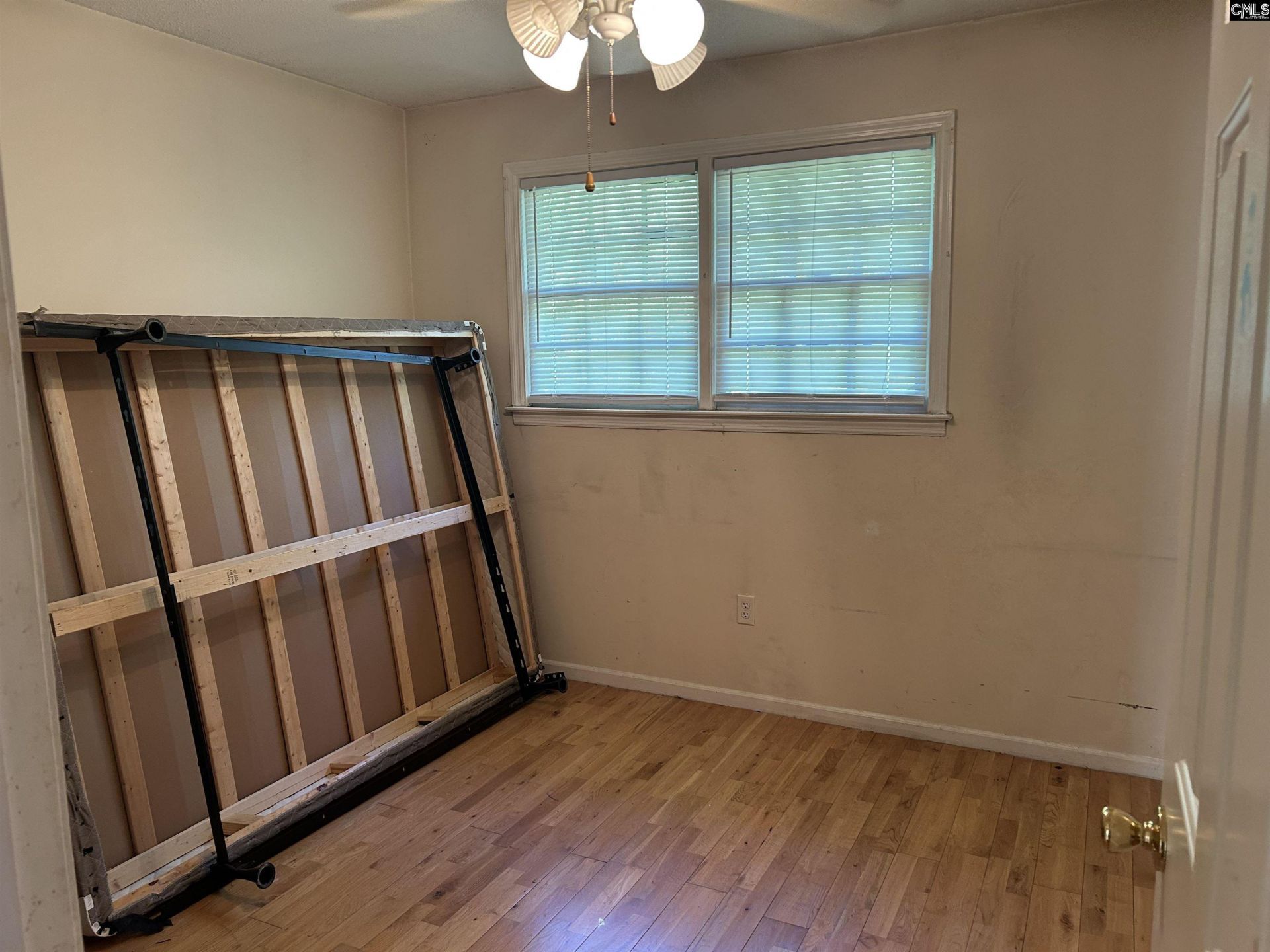 305 Park Lane Photo 15