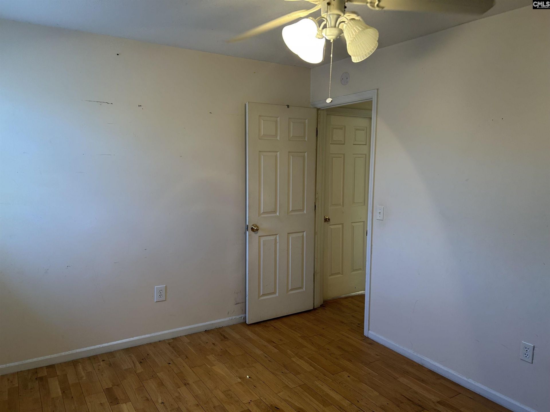 305 Park Lane Photo 16