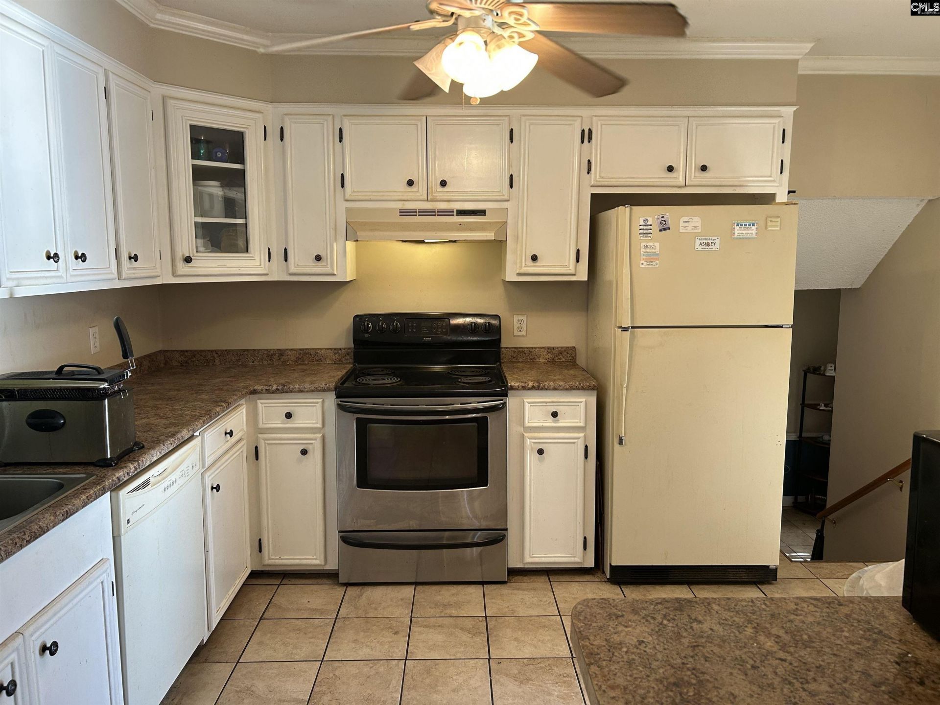 305 Park Lane Photo 4