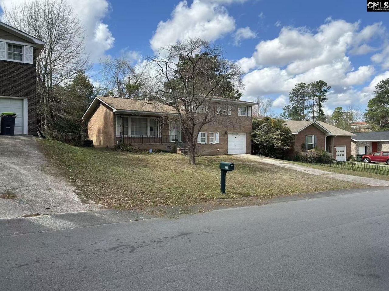 305 Park Lane Photo 6