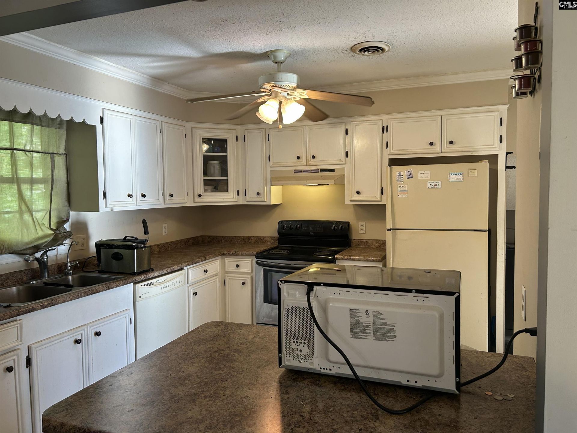 305 Park Lane Photo 9