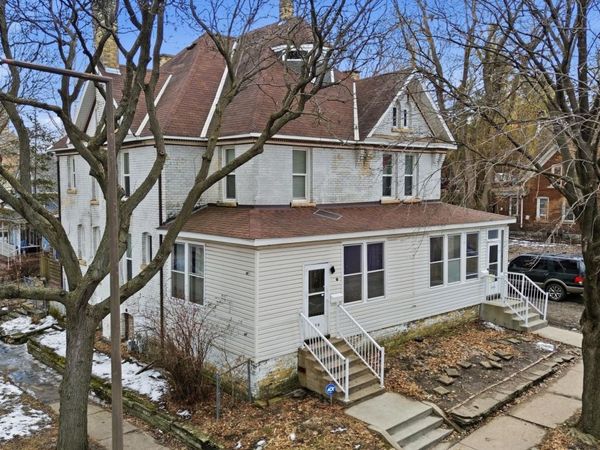 570 Hall Avenue , Saint Paul, MN 55107