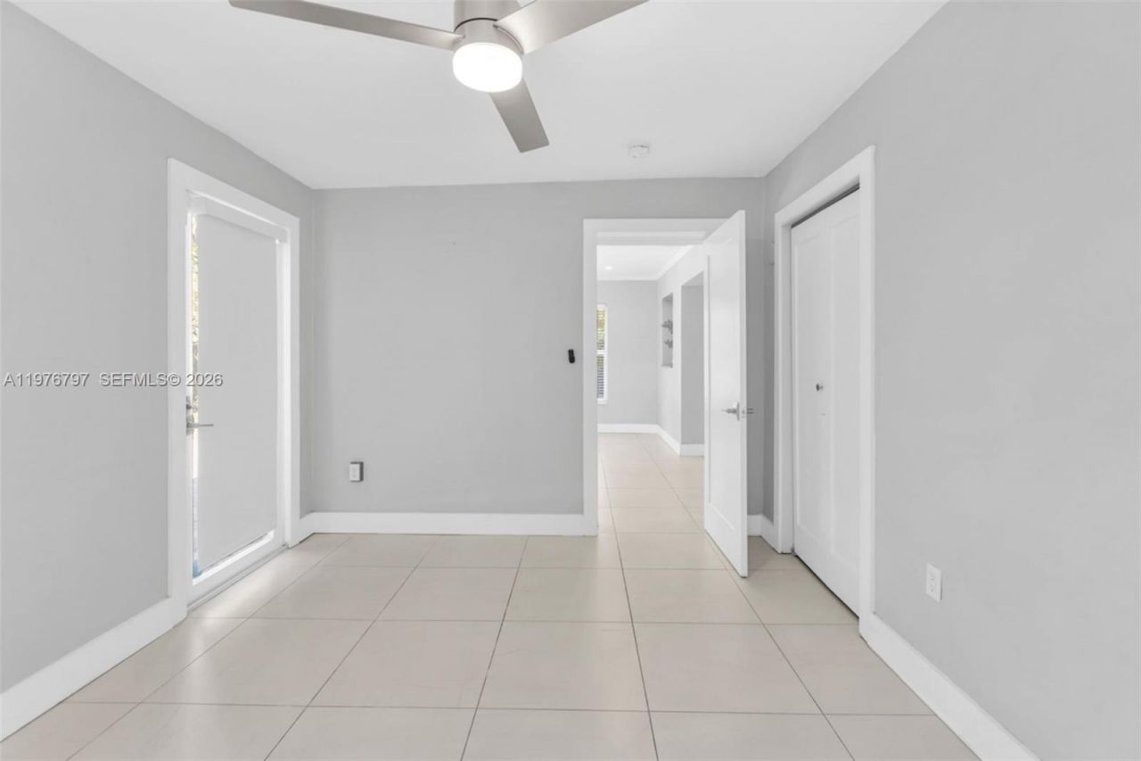 1577 NE 48th Ct, Oakland Park, FL 33334 Photo