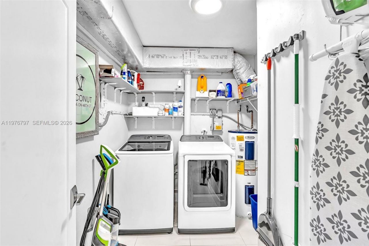 1577 NE 48th Ct, Oakland Park, FL 33334 Photo