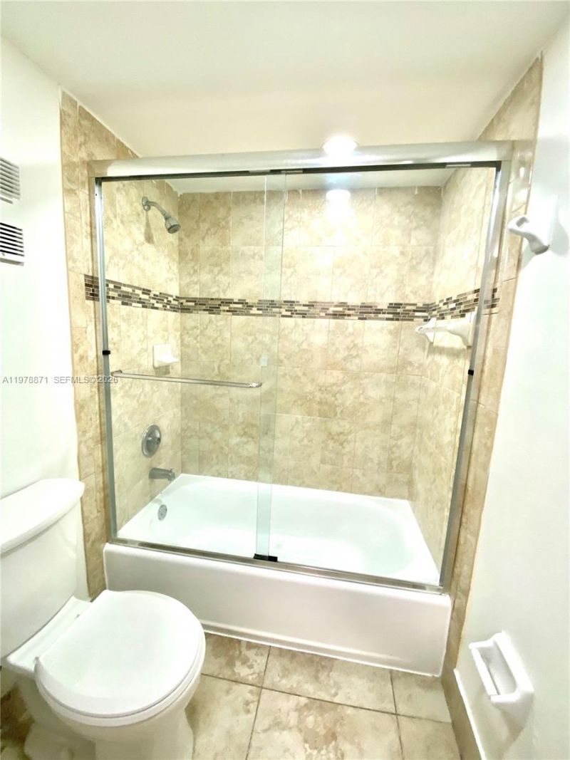 10090 NW 80th Ct , Unit 1553, Hialeah Gardens, FL 33016 Photo