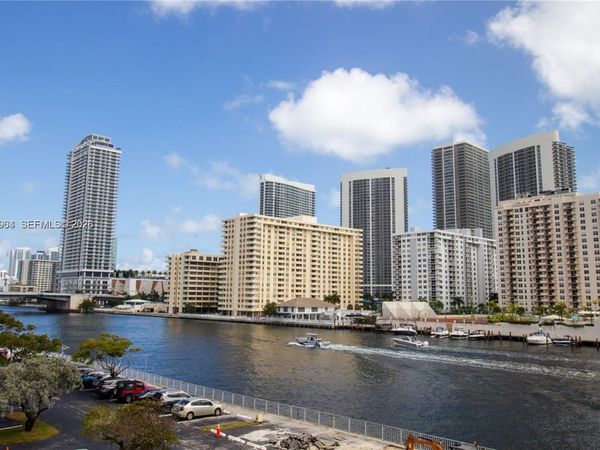 111 Golden Isles Dr, Unit C9, Hallandale Beach, FL 33009