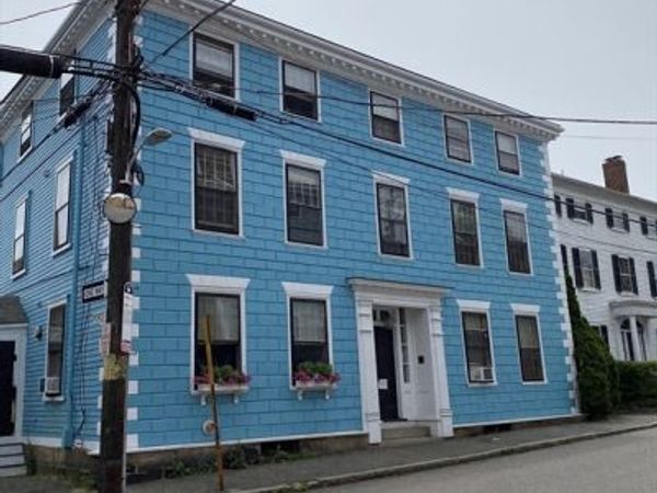 52 Washington, Unit 9, Marblehead, MA 01945