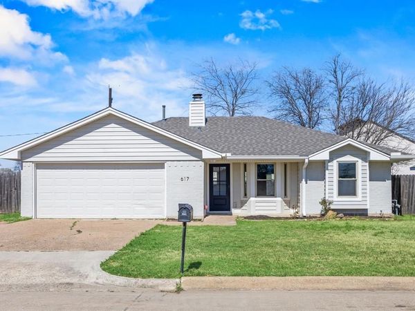 617 Reed Street, Roanoke, TX 76262