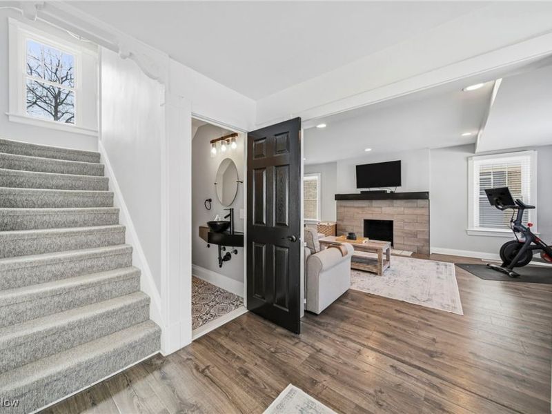 3014 Euclid Heights Boulevard, Cleveland Heights, OH 44118 Photo 2