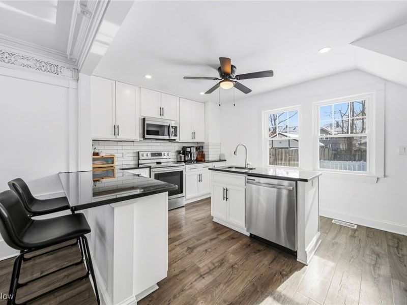 3014 Euclid Heights Boulevard, Cleveland Heights, OH 44118 Photo 6