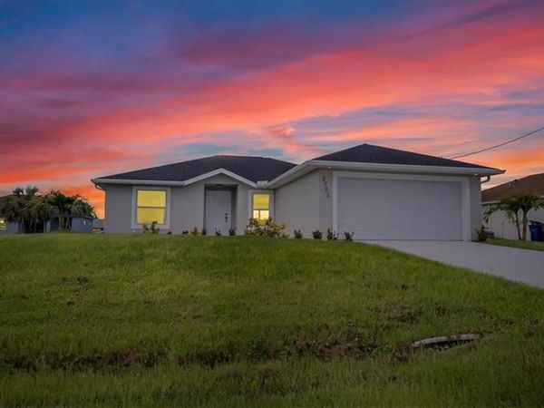 2702 46th ST SW, LEHIGH ACRES, FL 33976