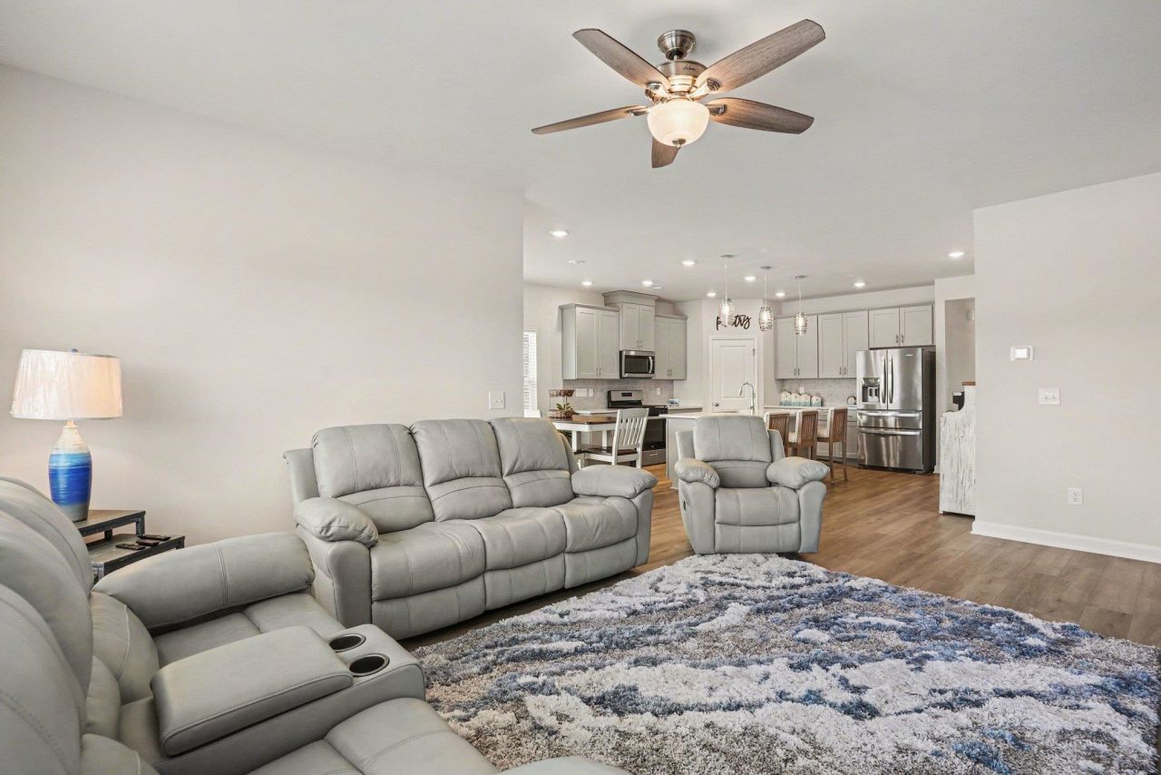 436 Rollins Dr. Photo 10