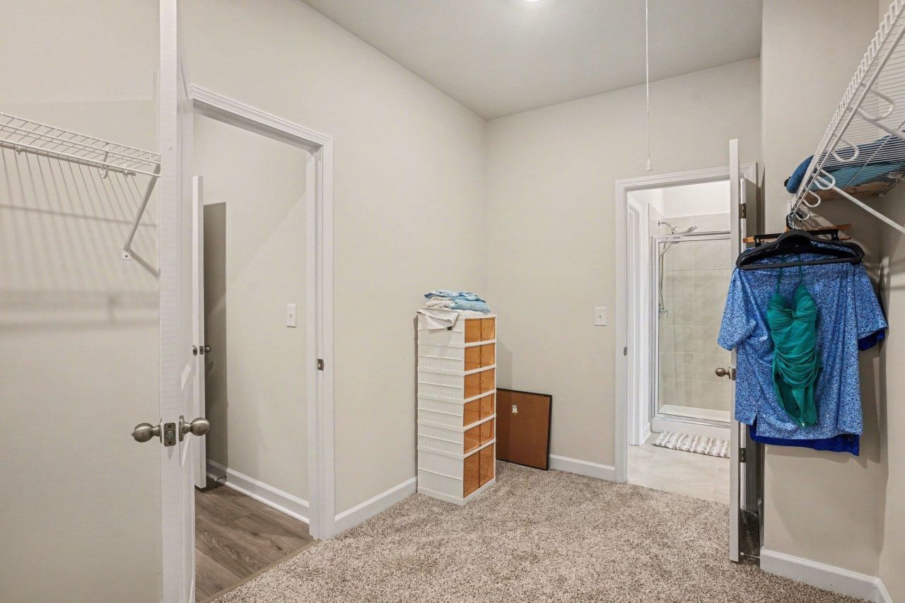 436 Rollins Dr. Photo 16