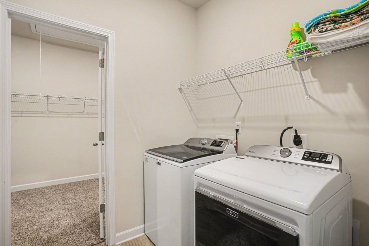 436 Rollins Dr. Photo 17