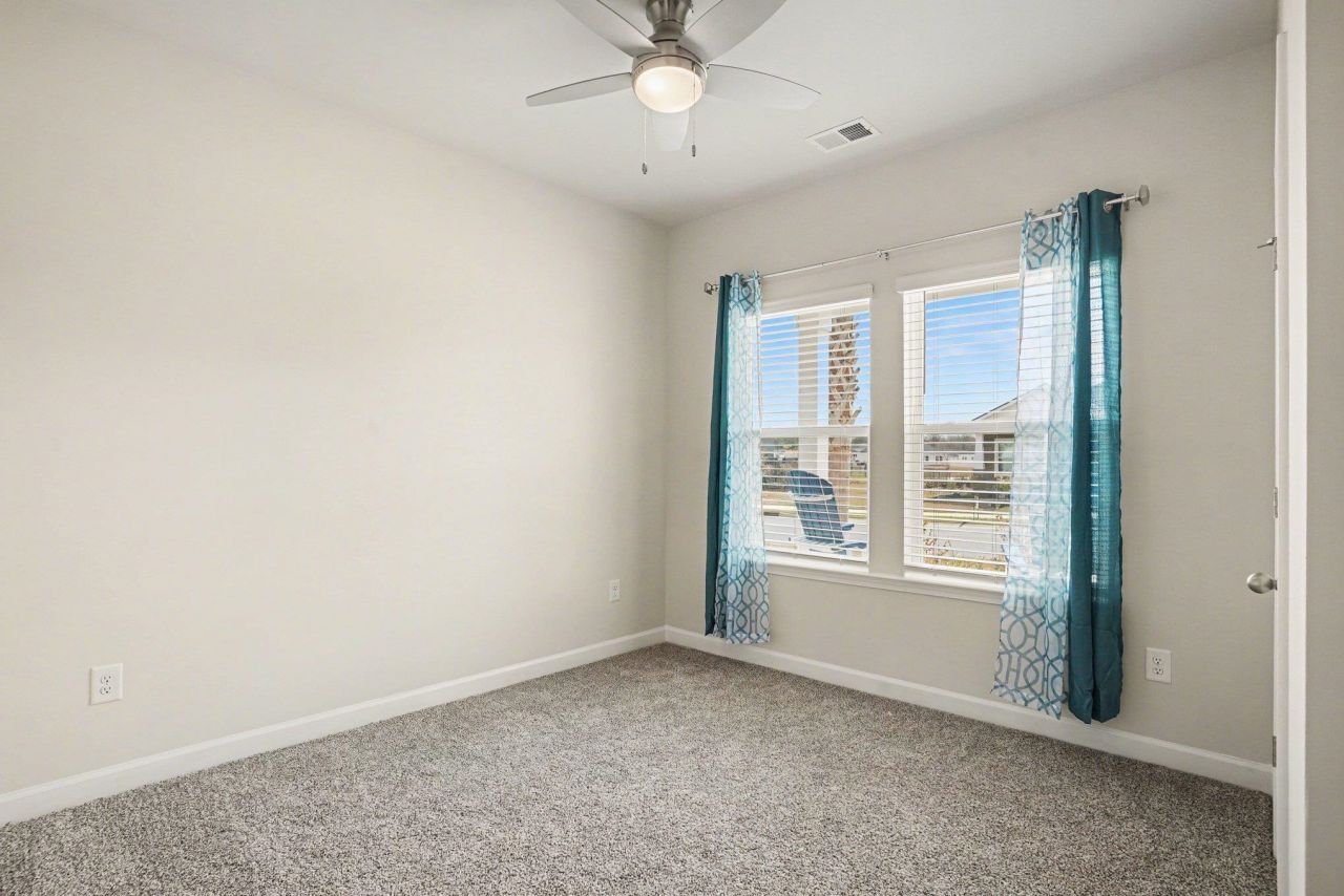 436 Rollins Dr. Photo 21