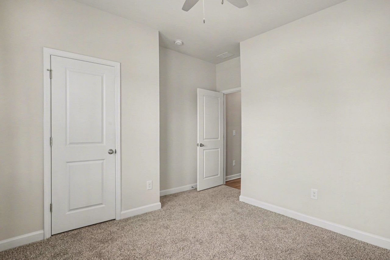 436 Rollins Dr. Photo 22