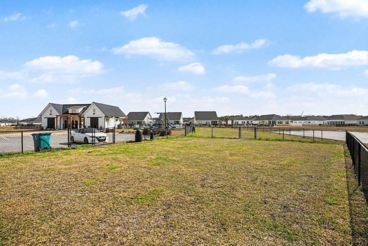 436 Rollins Dr. Photo 32