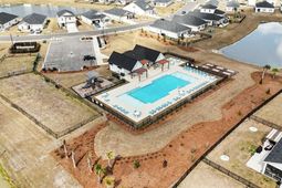 436 Rollins Dr. photo 4