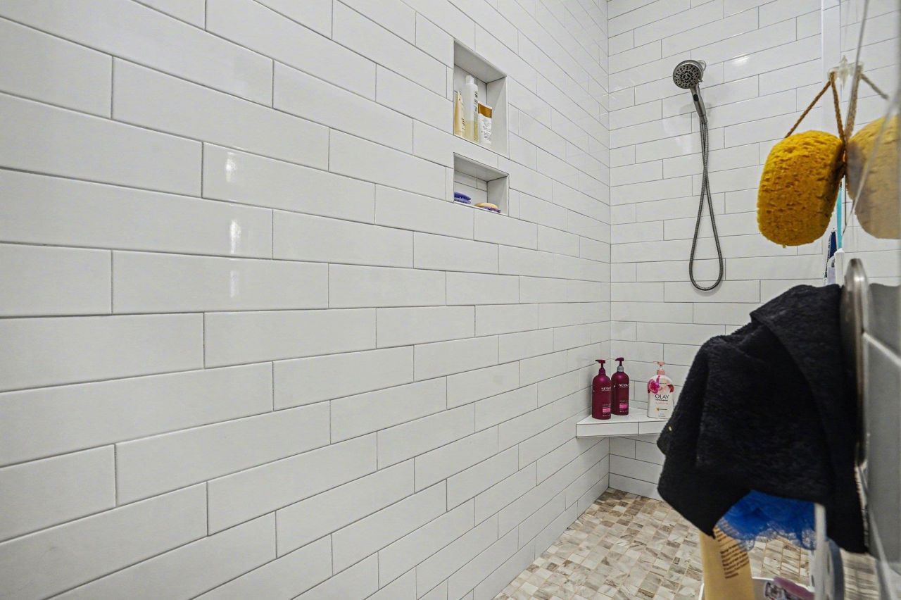 6005 Curran St. Photo 18