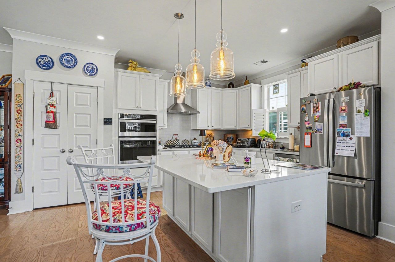 6005 Curran St. Photo 7