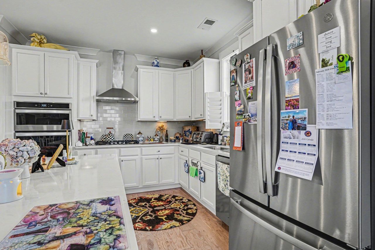 6005 Curran St. Photo 8