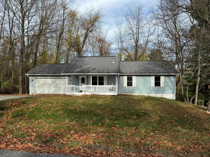 629 Mcintosh Drive , Howard, OH 43028 Photo 1