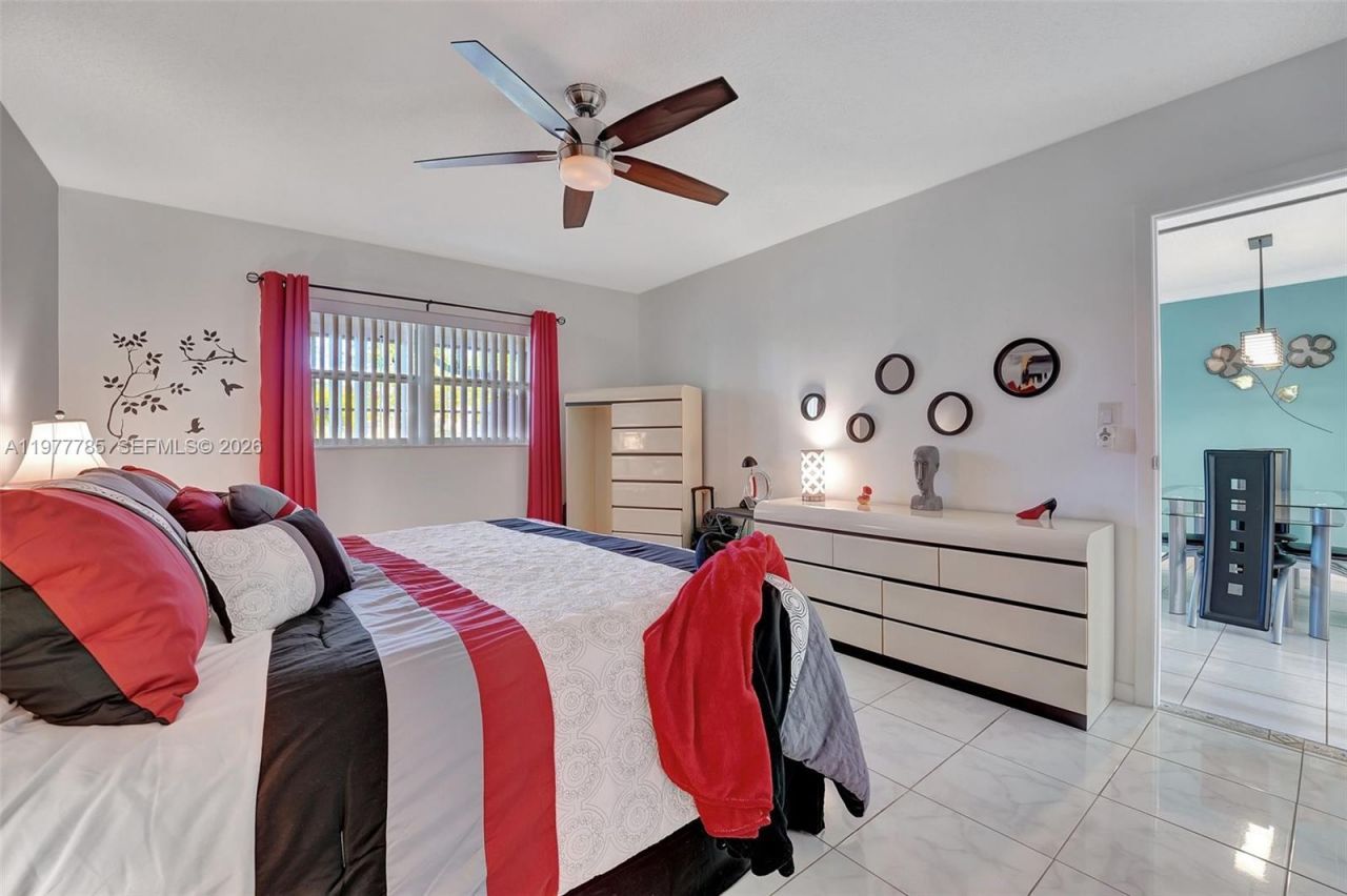 5003 NW 35th St , Unit 408, Lauderdale Lakes, FL 33319 Photo