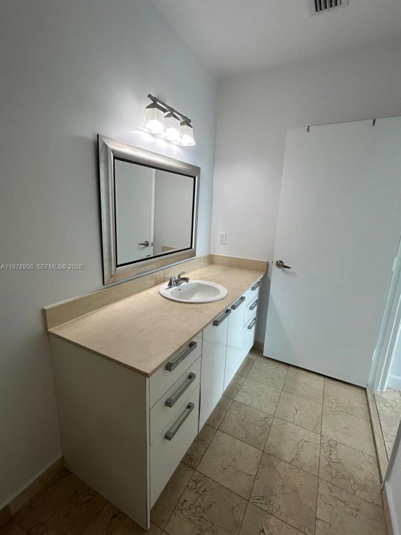 2525 SW 3rd Ave , Unit 1402, Miami, FL 33129 Photo