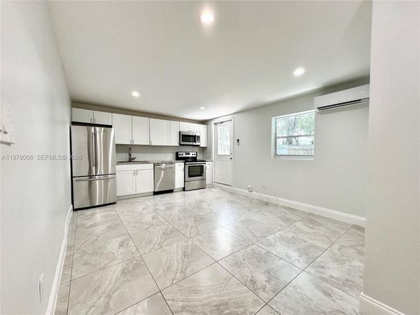 1279 NE 40th Pl , Unit 3, Oakland Park, FL 33334