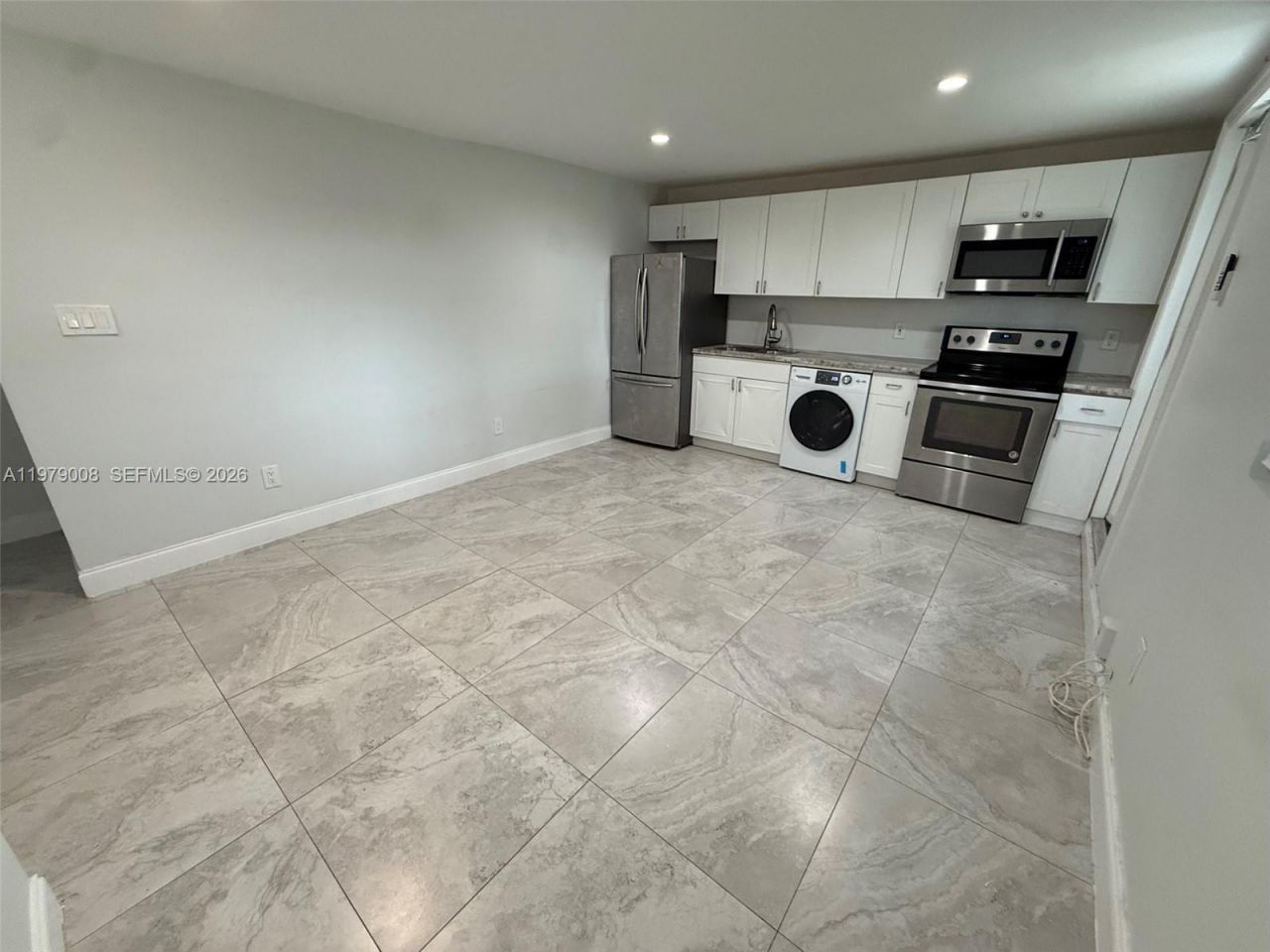 1279 NE 40th Pl, Unit 3, Oakland Park, FL 33334 Main Photo