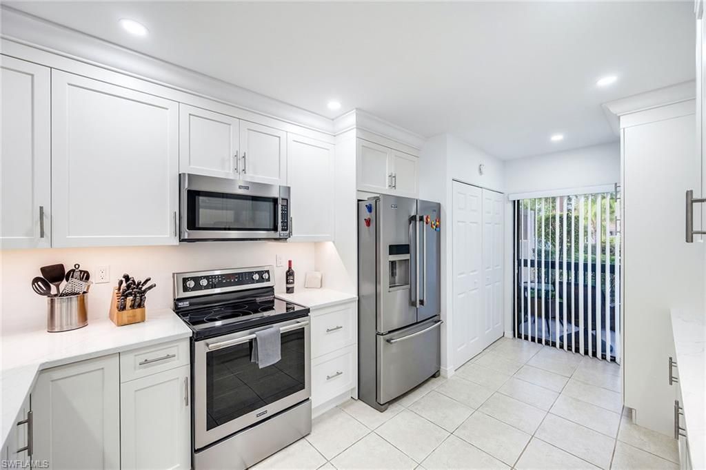 1802 Kings Lake Blvd, Unit 2-101, Naples, FL 34112 Photo