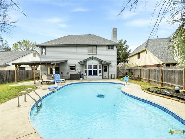 8422 Priest River Drive , Round Rock, TX 78681