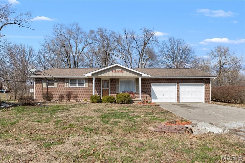 10 Erica Lane, Bunker Hill, IL 62014 Main Photo