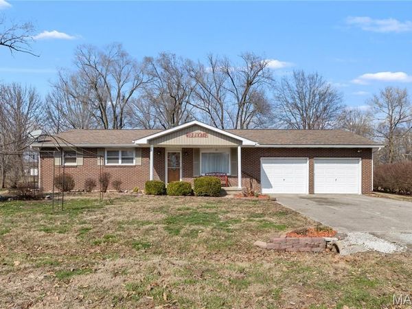 10 Erica Lane, Bunker Hill, IL 62014