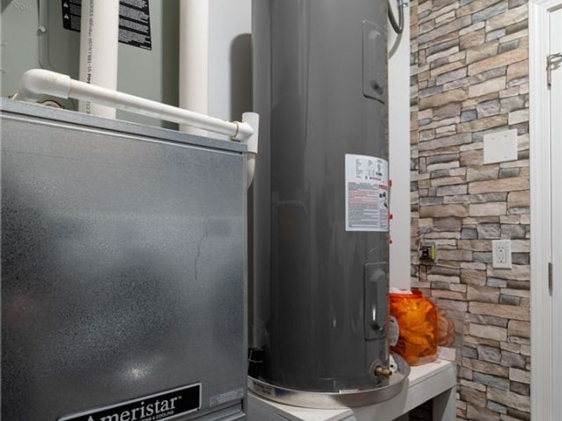 7462 Pearl Road , Middleburg Heights, OH 44130 Photo 20