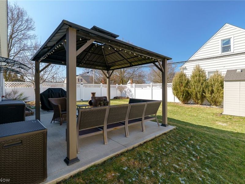 7462 Pearl Road , Middleburg Heights, OH 44130 Photo 22