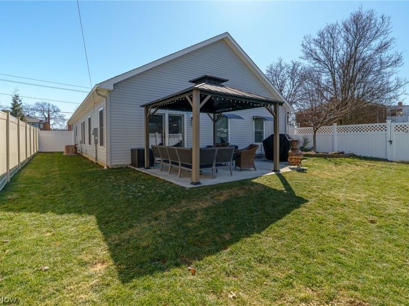 7462 Pearl Road , Middleburg Heights, OH 44130 Photo 24