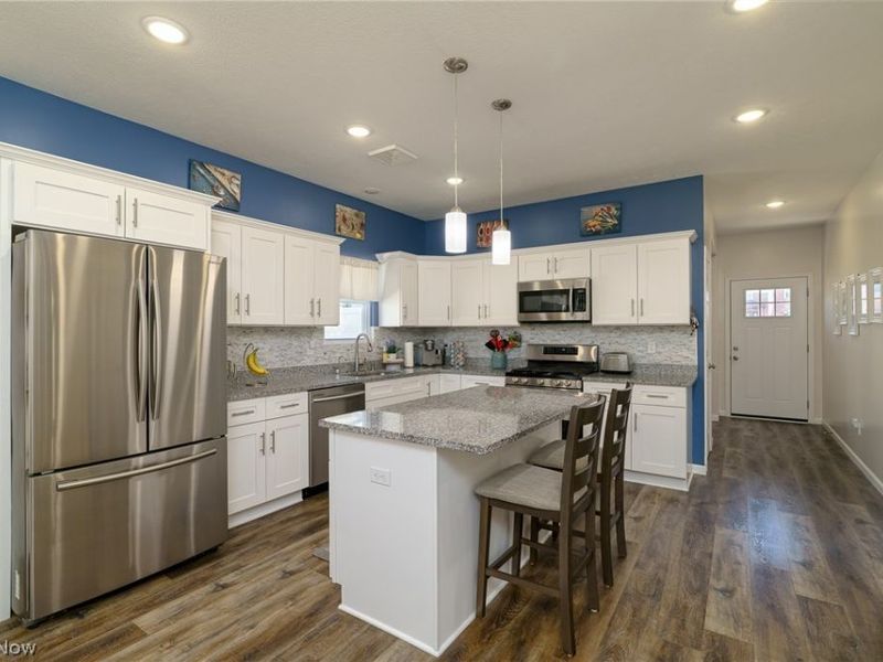 7462 Pearl Road , Middleburg Heights, OH 44130 Photo 5