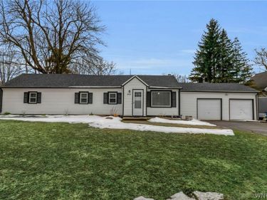 2465 N French Road, Accord, NY 14051