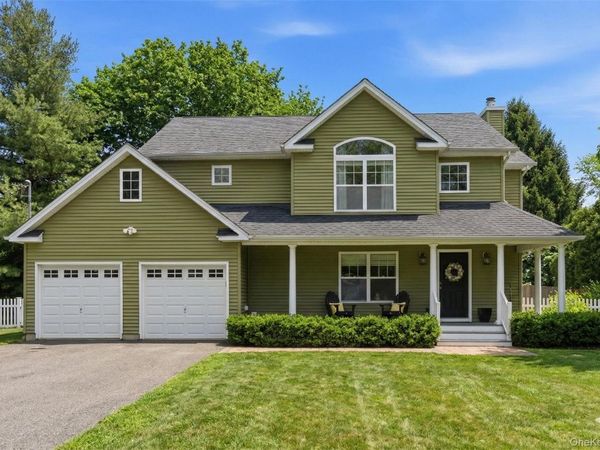 30 Rancher Place , Huntington, NY 11743