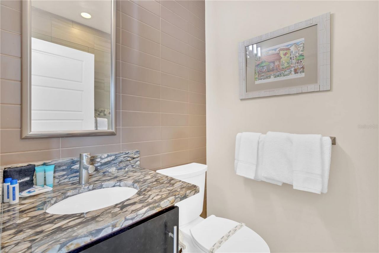 1054 Sun N Sea Drive, Unit 106, Sarasota, FL 34242 Photo