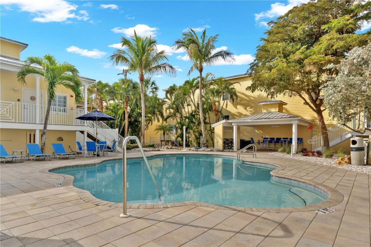 1054 Sun N Sea Drive, Unit 106, Sarasota, FL 34242 Photo