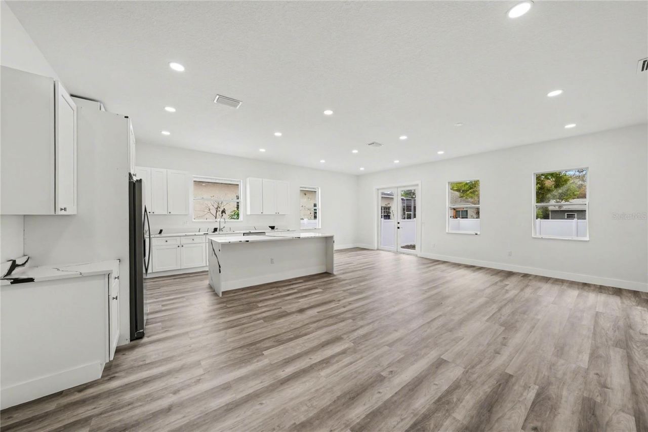 5240 66th Way N, Saint Petersburg, FL 33709 Photo