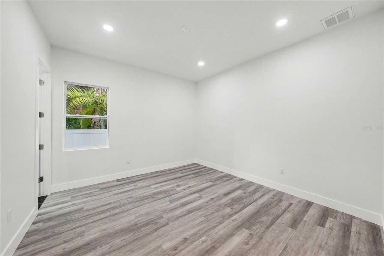 5240 66th Way N, Saint Petersburg, FL 33709 Photo