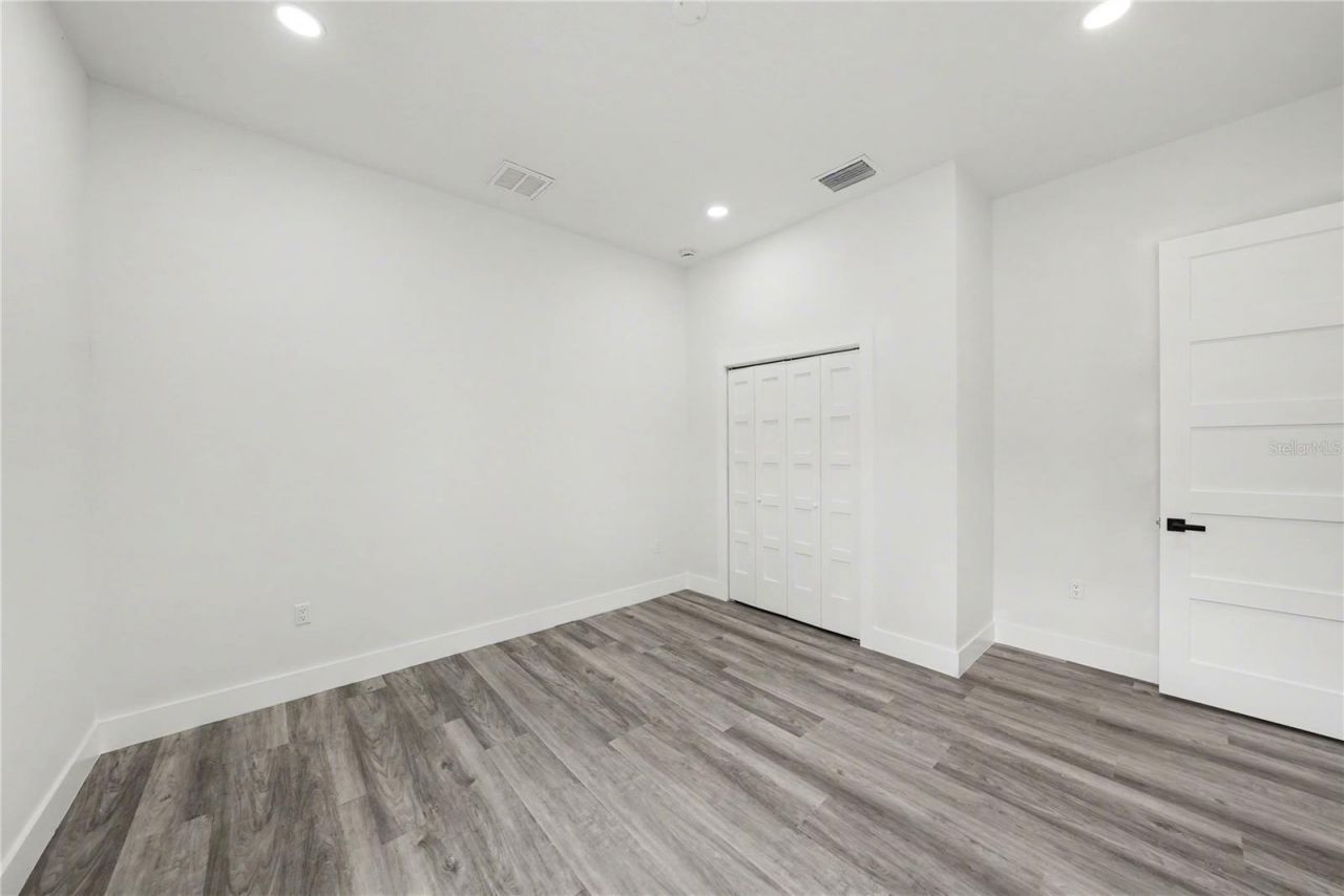 5240 66th Way N, Saint Petersburg, FL 33709 Photo