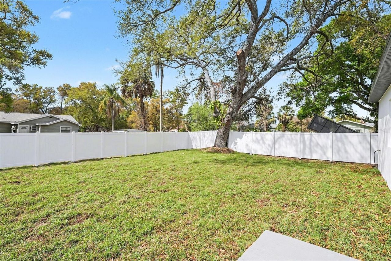 5240 66th Way N, Saint Petersburg, FL 33709 Photo